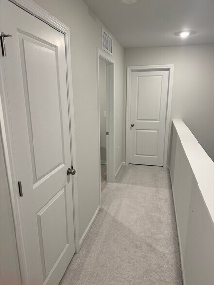 Building Photo - 275 Peebles Dr