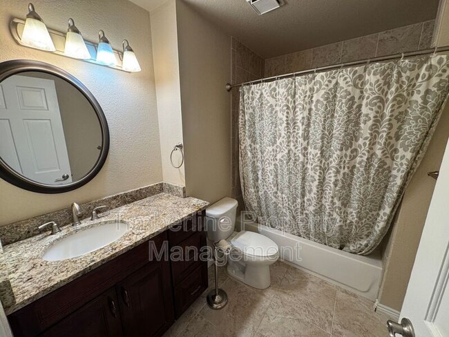 Building Photo - 5265 Champagne Dr