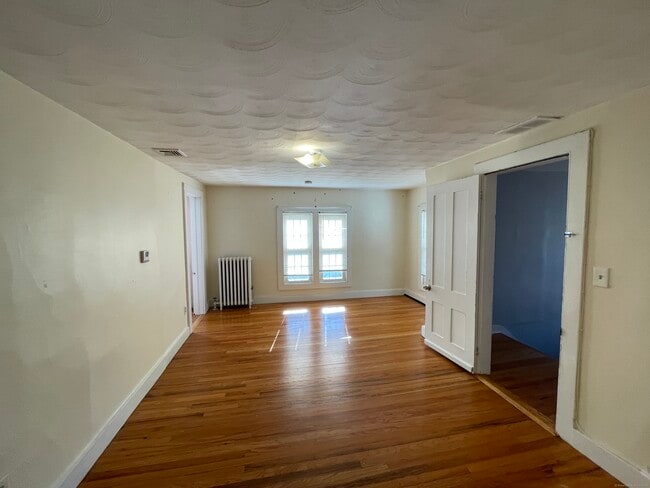 Building Photo - 333 Quinnipiac Ave