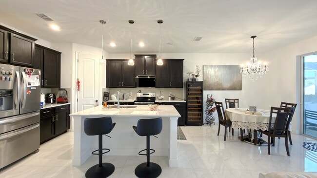 Building Photo - 1344 Bristol Oaks Way