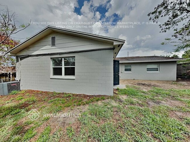 Building Photo - 1720 Newton St