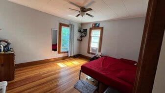 Building Photo - 931 Westcott St