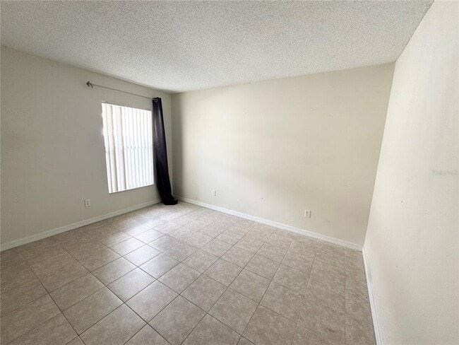Building Photo - 1718 Bridgeview Cir