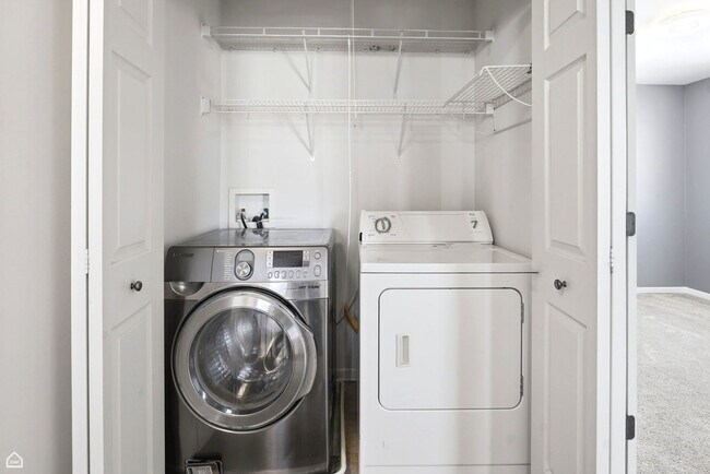 Building Photo - 487 W Hamlin Ln