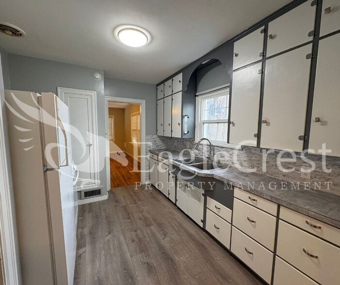 Building Photo - Well-Located 3BR/2BA Single-Family Home with Finished Basement