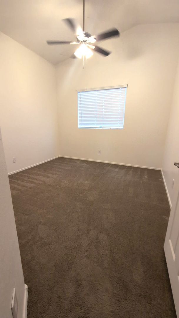 Building Photo - 2098 E Mallard Ct