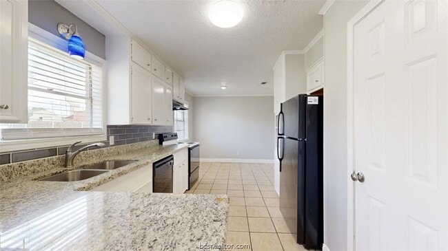 Building Photo - 1417 Antone Ct