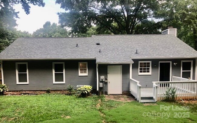 Building Photo - 6613 Farrington Ln