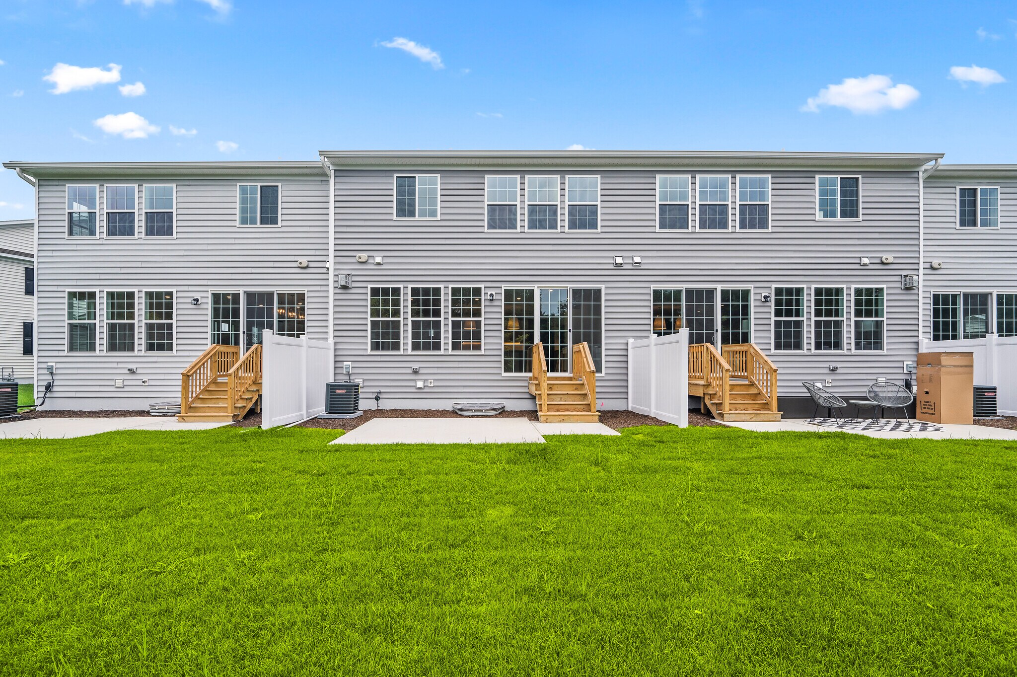 Building Photo - 4053 Heron Dr