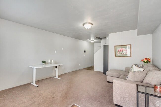 Building Photo - 14409 S Oakfield Way