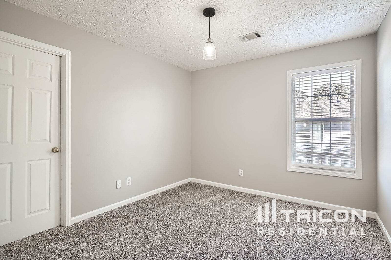Building Photo - 210 Boca Ciega Ct
