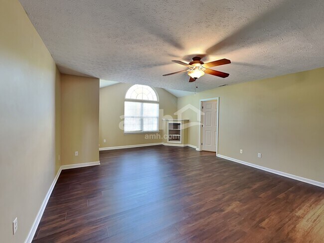 Building Photo - 453 Dakota Run