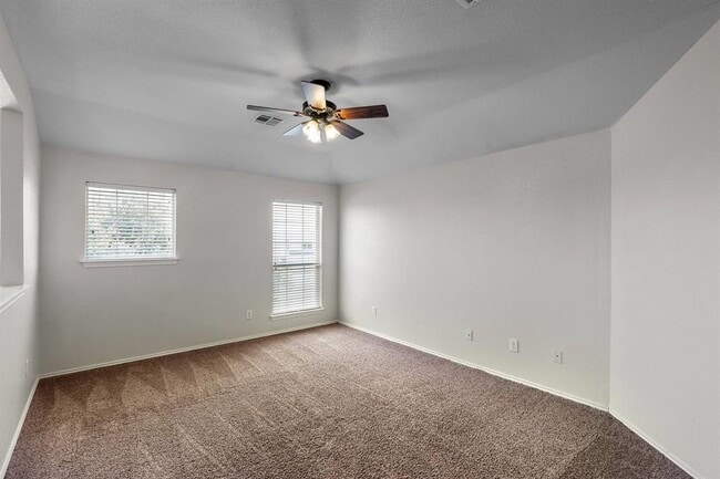 Building Photo - 124 Amberwood Ct