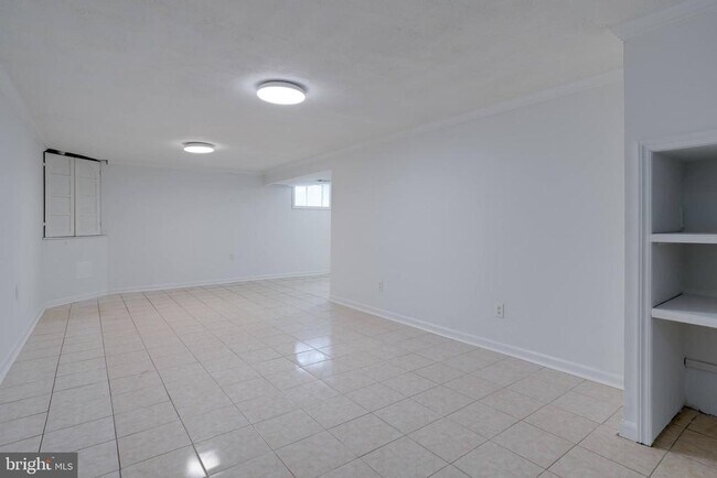 Building Photo - 8122 Truro Ct