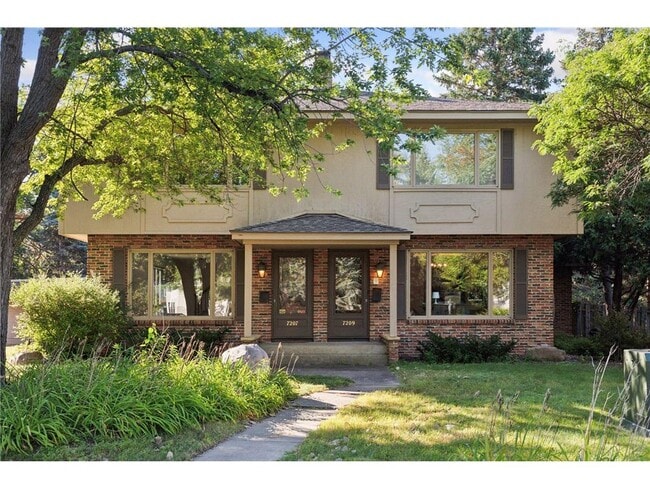 Primary Photo - 7207 Heatherton Cir