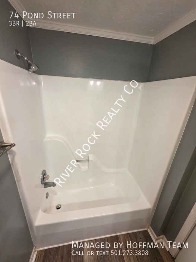 Building Photo - 74 Pond St