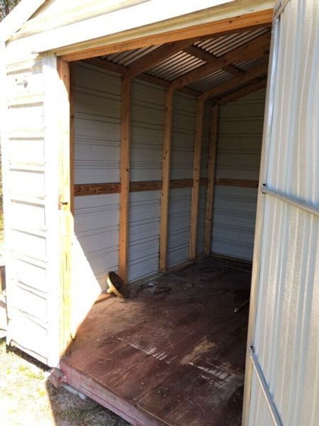 Building Photo - AVAILABLE LATE MARCH 2026!