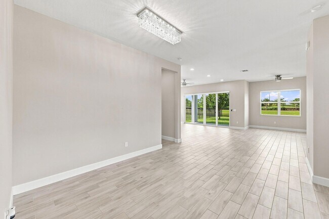 Building Photo - 5608 Macoon Wy