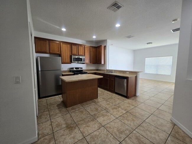 Building Photo - 4306 Hidden Meadow Dr