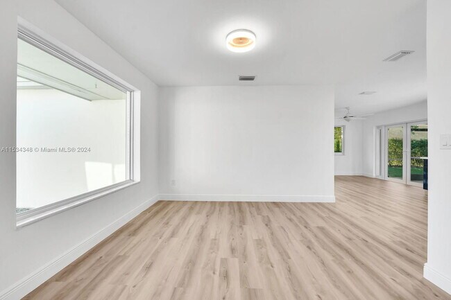 Building Photo - Southwest 103rd Street, Miami, FL 33176 - ...