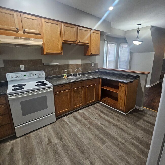 Building Photo - Coming Soon! Charming 3-Bedroom Home in Wa...