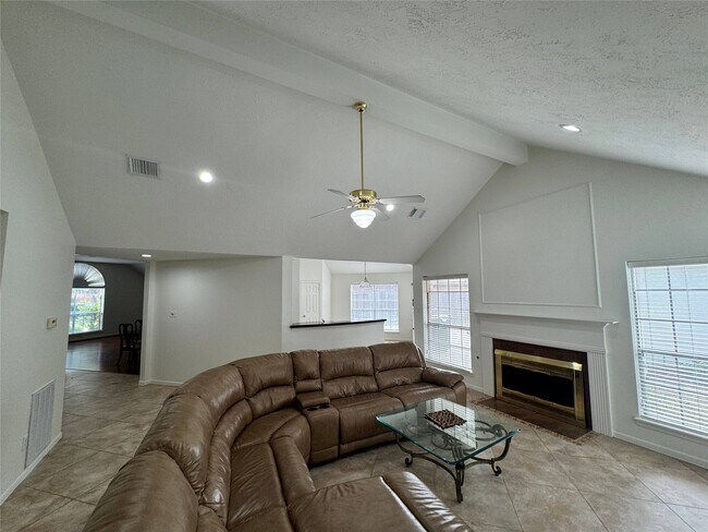 Building Photo - 1718 Berkoff Dr