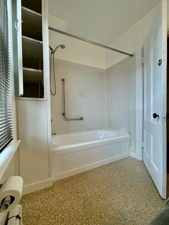 Building Photo - 182 Pine St