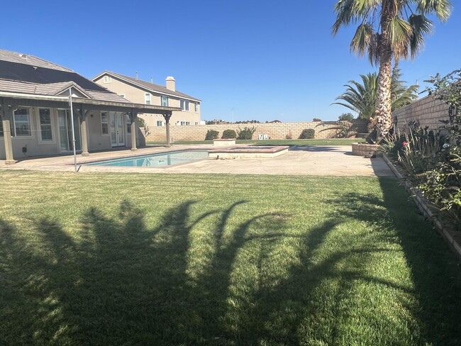 Building Photo - 41530 Yew St