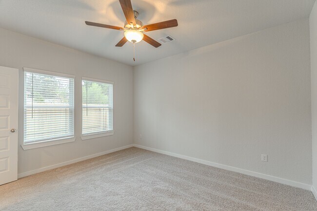 Building Photo - 8570 Blueberry Ash St