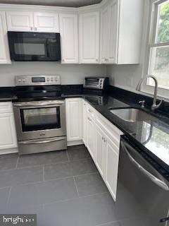 Building Photo - 7647 Summerhill Ct