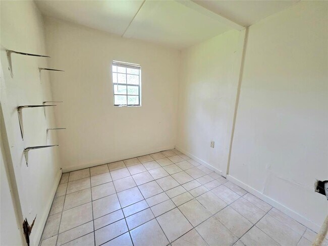 Building Photo - 408 Briarbrook Dr