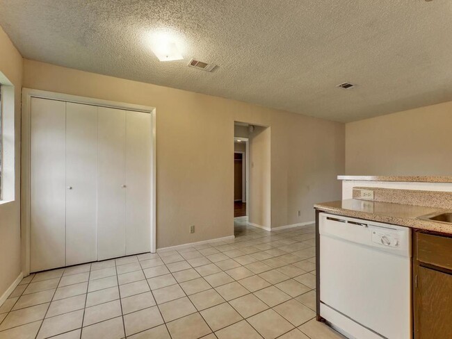 Building Photo - 4300 Acropolis Ct