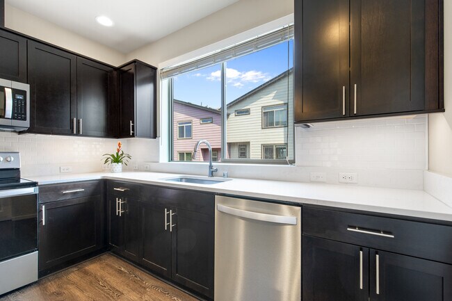 Building Photo - 9834-9811 11th Ave SW