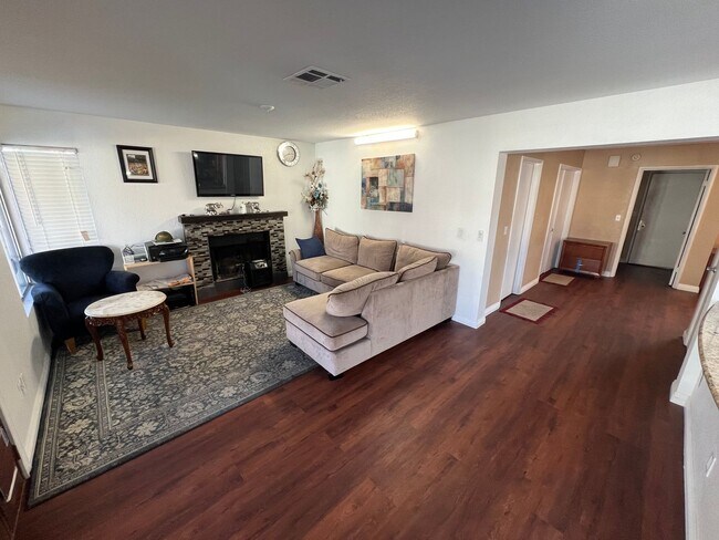 Building Photo - 4BD/3BA HOME IN SPRING VALLEY W/ SOLAR, POOL & SPA!