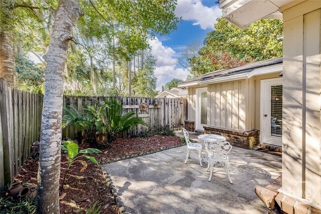 Building Photo - 10 Scuppers Ct