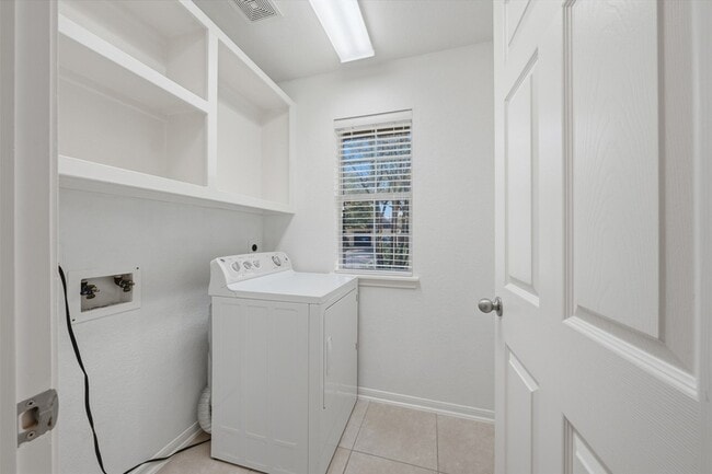 Building Photo - 21610 Grand Hollow Ln