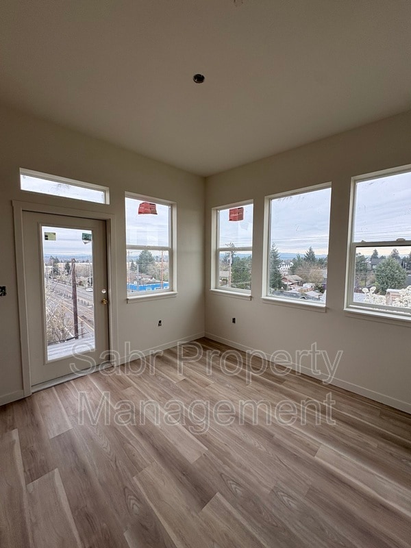 Building Photo - 1520 N Bryant St