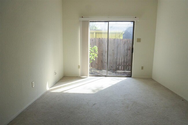 Building Photo - 4406 Avenue A