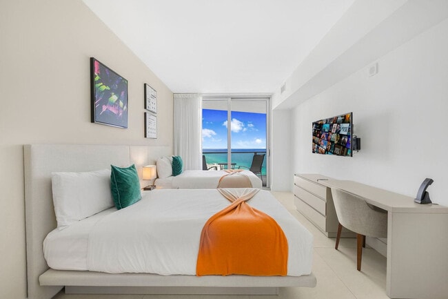 Building Photo - 4111 S Ocean Dr