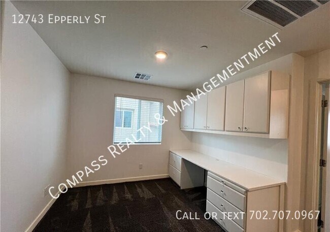 Building Photo - 12743 Epperly St