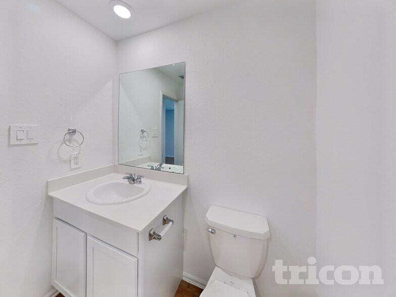 Building Photo - 3214 Holly Stokes Wy