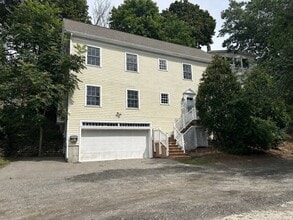 Building Photo - 27 Sullivan Ave