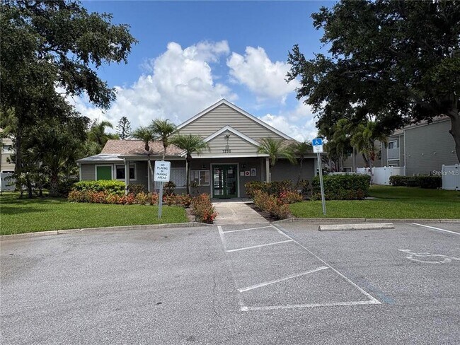 Building Photo - 7298 Ulmerton Rd