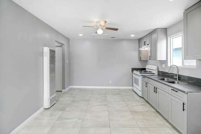 Building Photo - 4846 Doane Ave