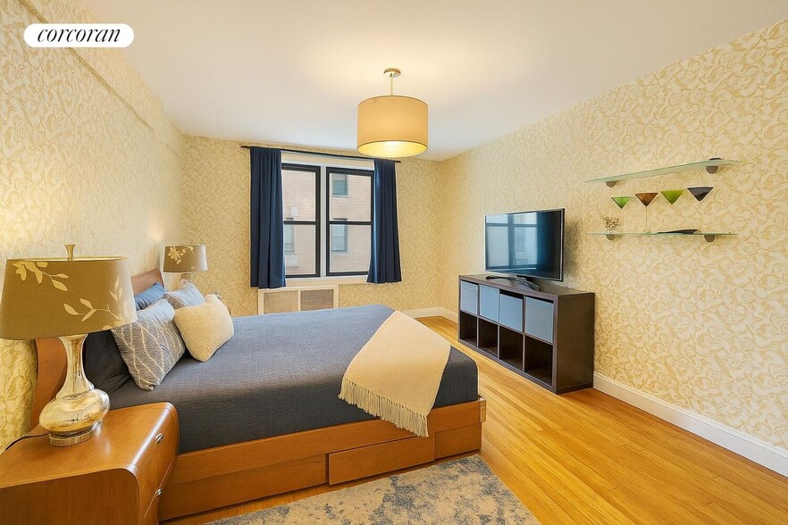Primary Photo - 1213 Avenue Z