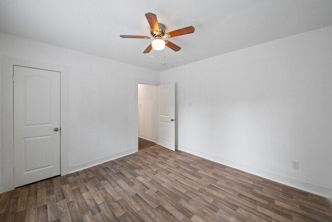 Building Photo - 5110 Avenue H