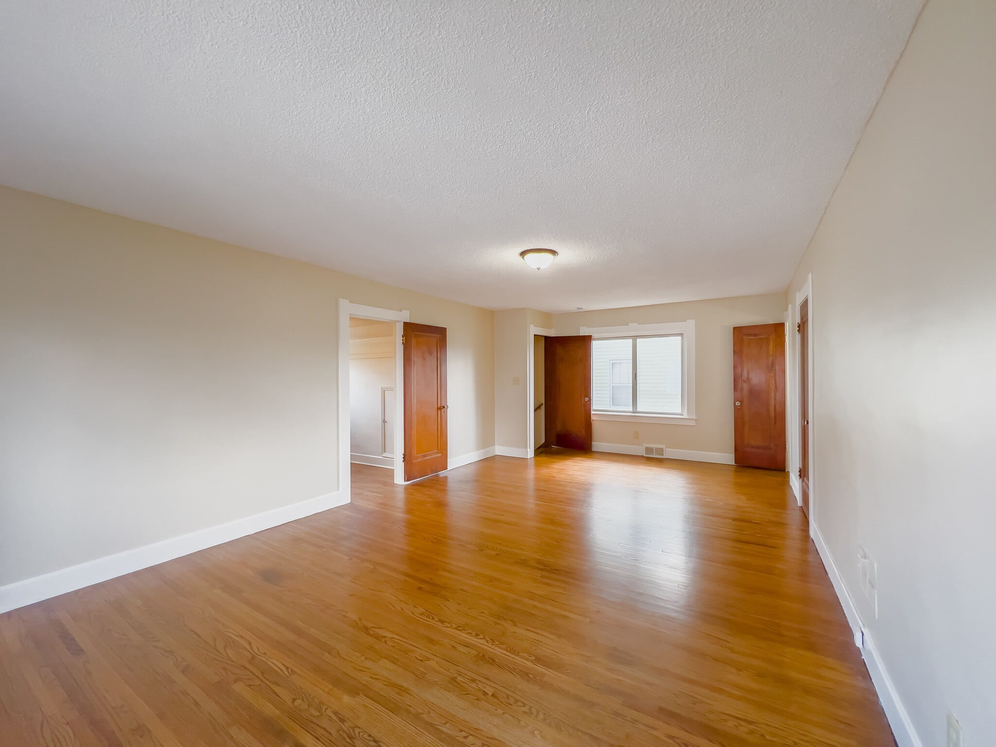 Building Photo - 464 Shasta Dr