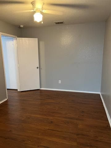 Building Photo - 6637 Meadow Way Ln