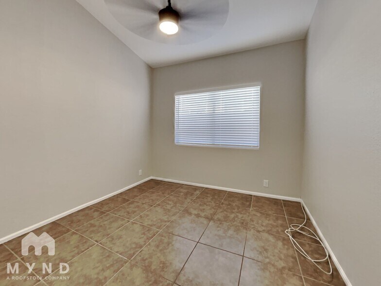 Building Photo - 11507 W Dana Ln