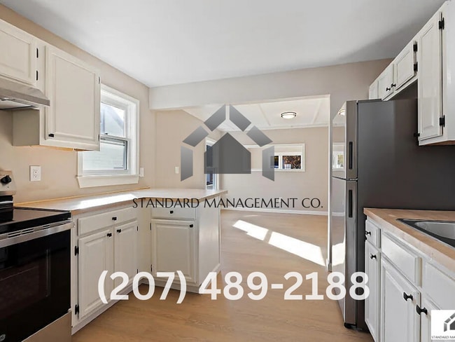Building Photo - Spacious 4-Bedroom Home with Garage & Modern Heating  for Rent in Waterville